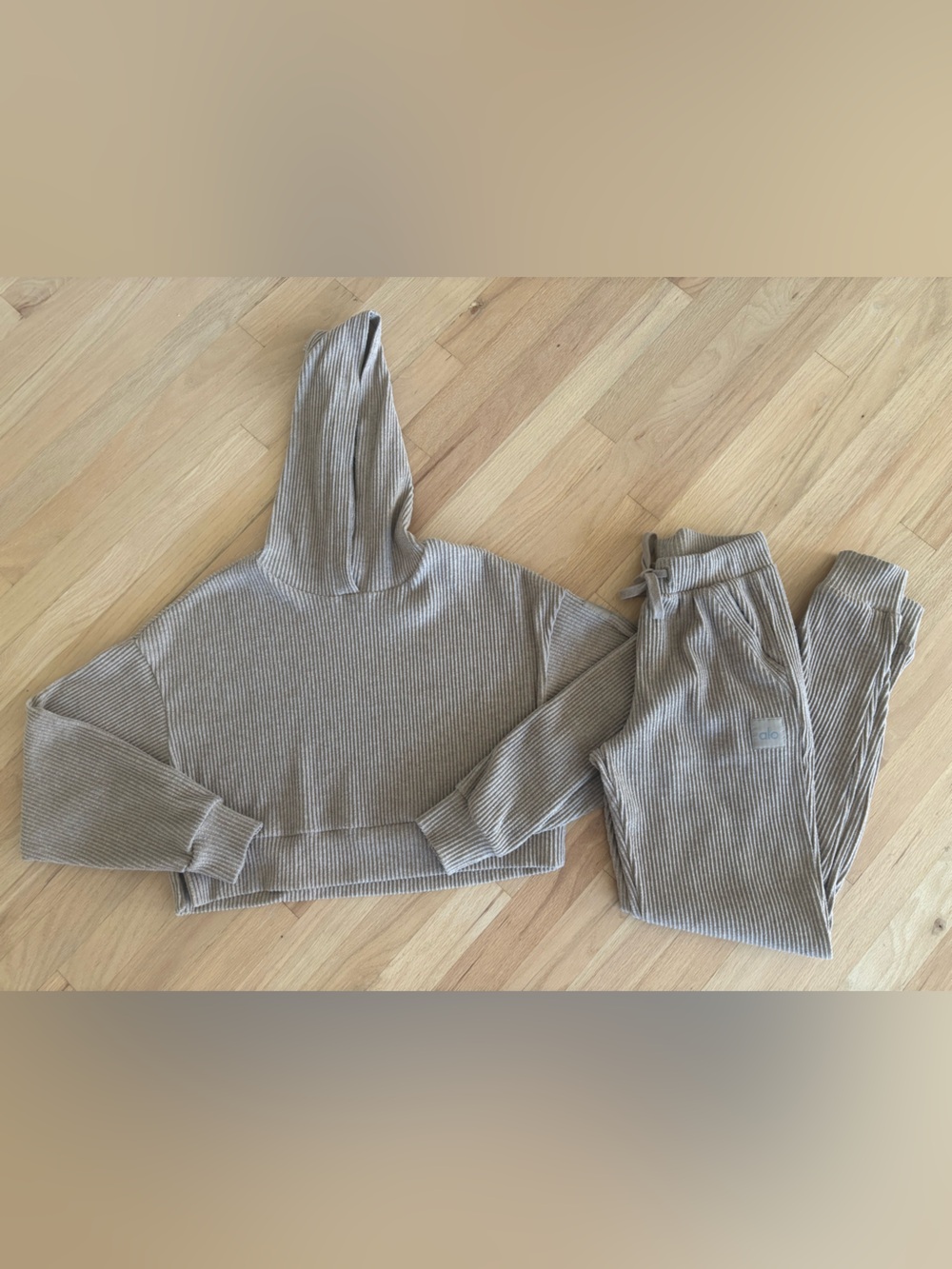 Alo Yoga Gravel Heather Muse Set
